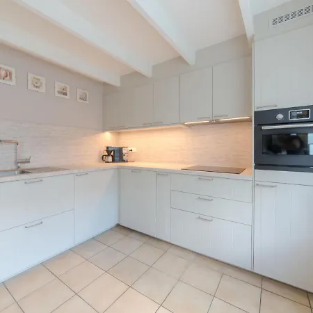 Vissershuis 214 With Parking By Interhome Semesterbostad Bredene