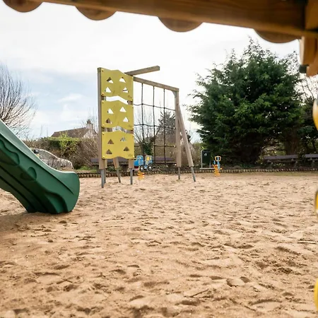 Vissershuis 214 With Parking By Interhome 브레데네