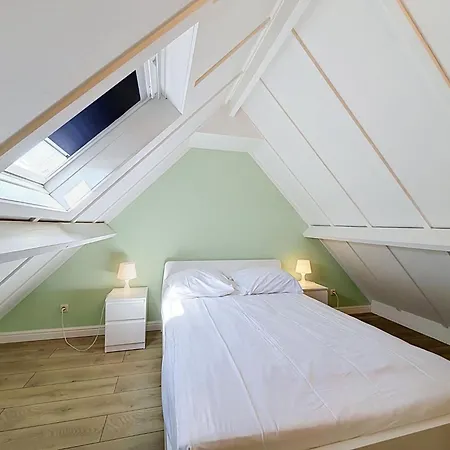 Vissershuis 214 With Parking By Interhome Semesterbostad