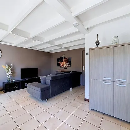 Semesterbostad Vissershuis 214 With Parking By Interhome *